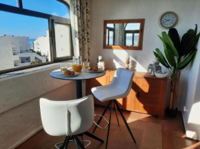 Lets in the Sun Las Acacias with sea views